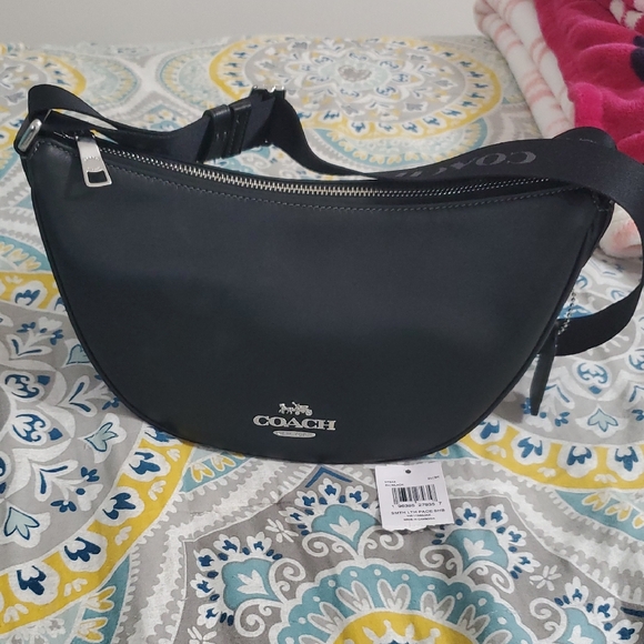 Coach Handbags - Coach Pace Crossbody